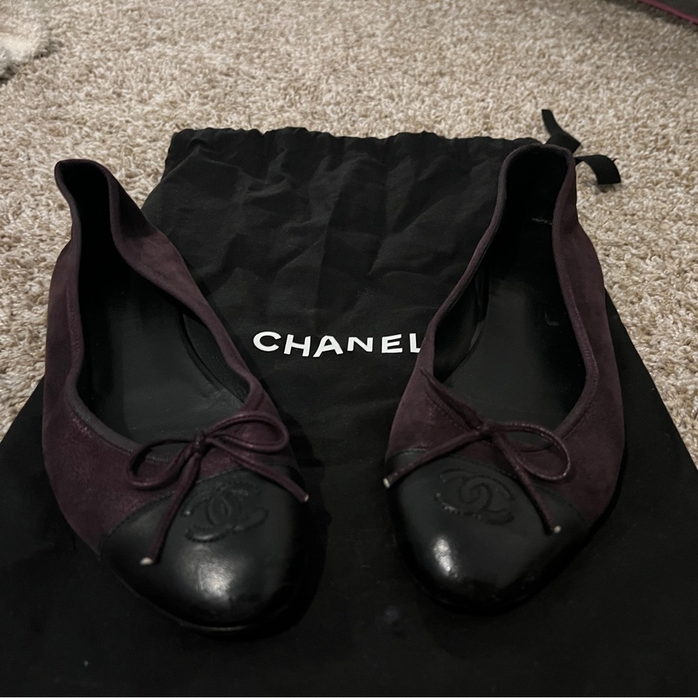 Rare Purple and Black 2010 Chanel Ballet Flats Size 39